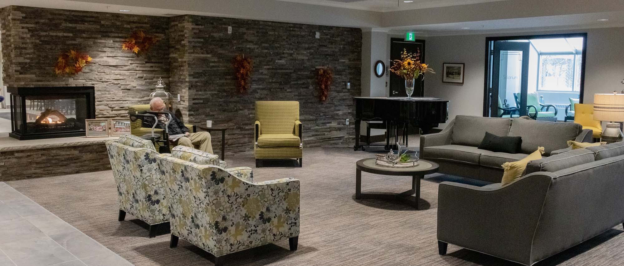 Features & Amenities, Fee Schedule and Suite Styles for Highgate Residence